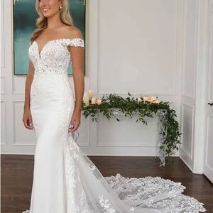 Lace Off-Shoulder Bridal Gown